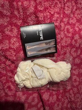 Hot topic cream colored butterfly tights, small/medium